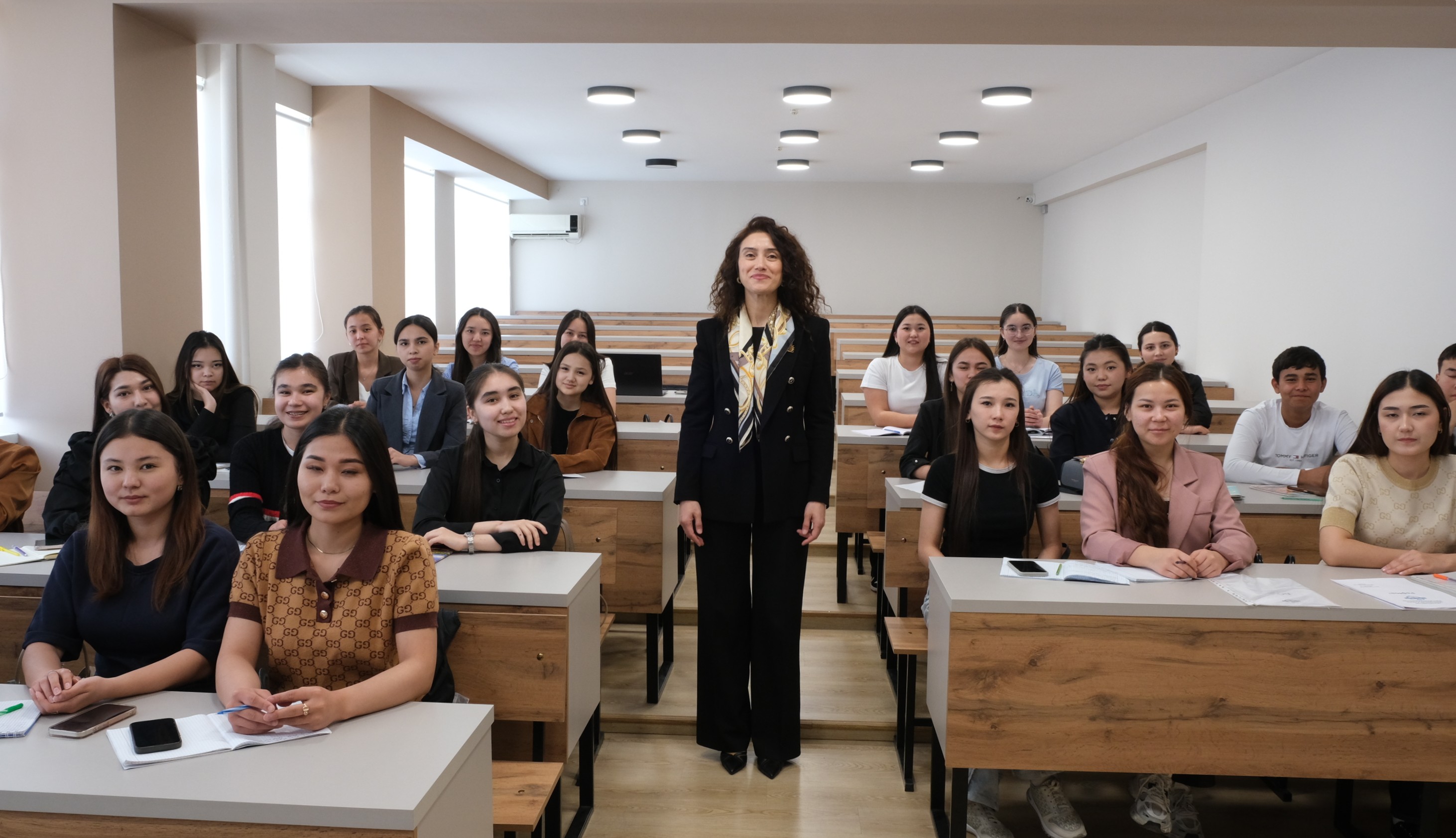 2026 жылғы 7 сәуірде Шымкент университетіне Анкара университеті TÖMER орталығы директорының орынбасары, Анкара университетінің ағылшын тілі оқытушысы Dr. Ceyda Zerenay арнайы келді.