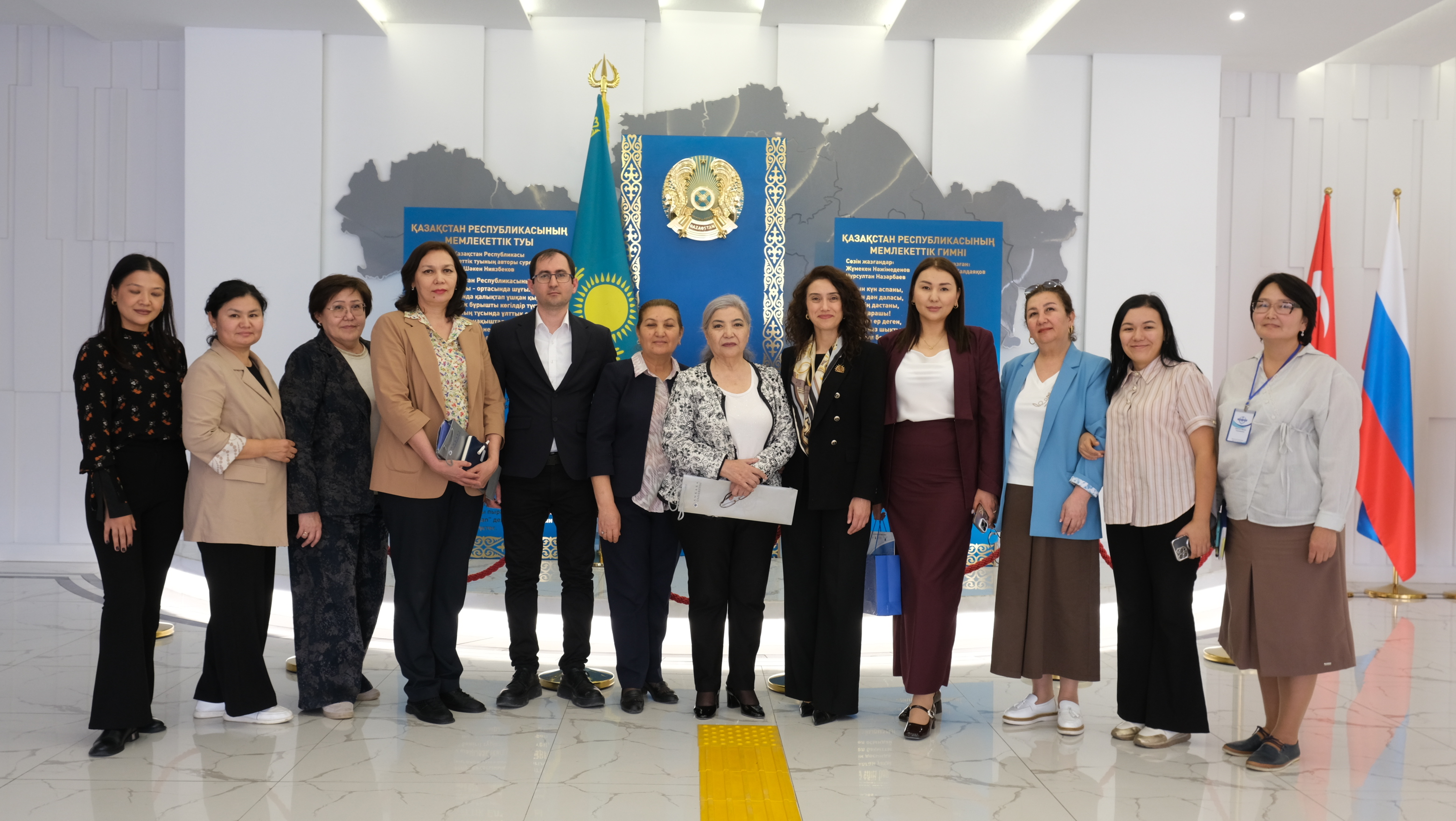 Шымкент университеті халықаралық байланыстарын кеңейту және білім беру сапасын арттыру мақсатында Түркия Республикасының беделді жоғары оқу орындарының бірі – Анкара университеті жанындағы «Төмер» (Түрік тілін оқыту орталығы) тіл үйрету орталығымен екі жа